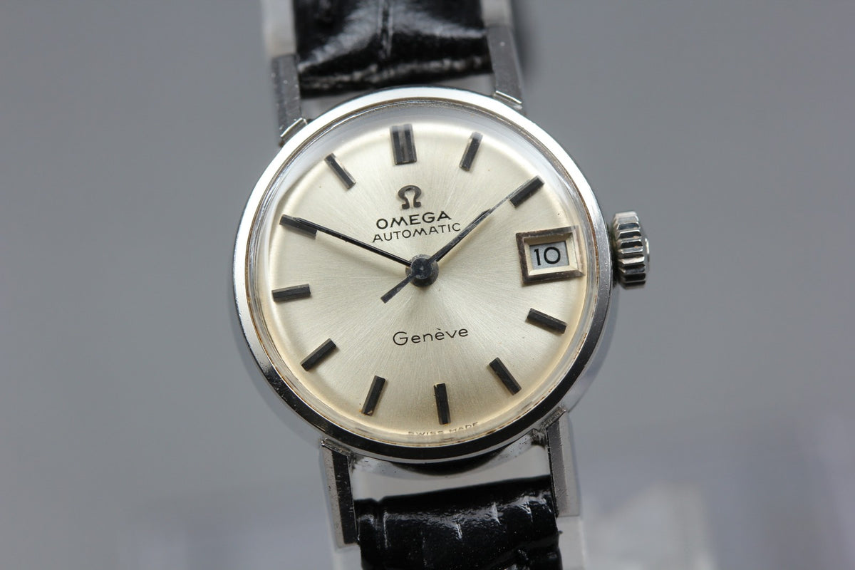 1969 Near MINT OMEGA Geneve 20mm 562.005 Automatic Silver Dial Women's Vintage