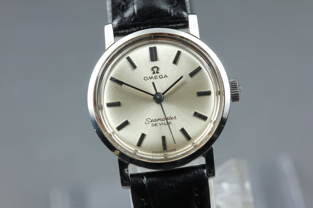 Near MINT OMEGA Seamaster De Ville 22mm Manual Silver Dial Women's Watch Vintage