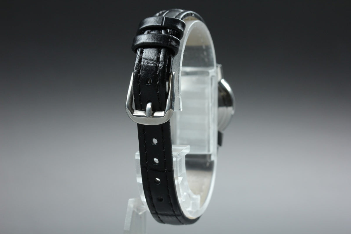 Near MINT OMEGA Seamaster De Ville 22mm Manual Silver Dial Women's Watch Vintage