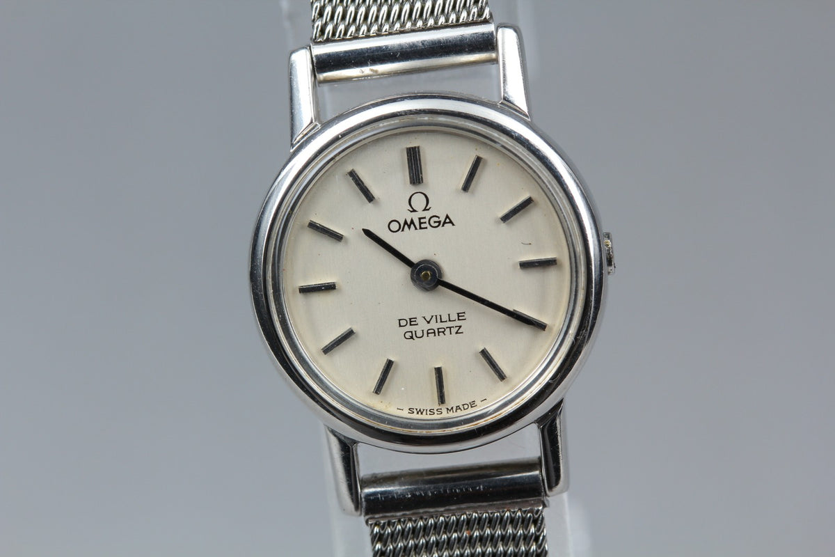 1979 Near MINT OMEGA De Ville 20mm 591.0011 Quartz Silver Dial Women's Vintage