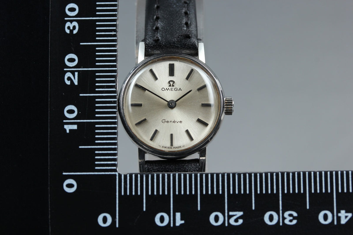 1968 Near MINT OMEGA Geneve 20mm 511.213 Manual Silver Women's Watch Vintage
