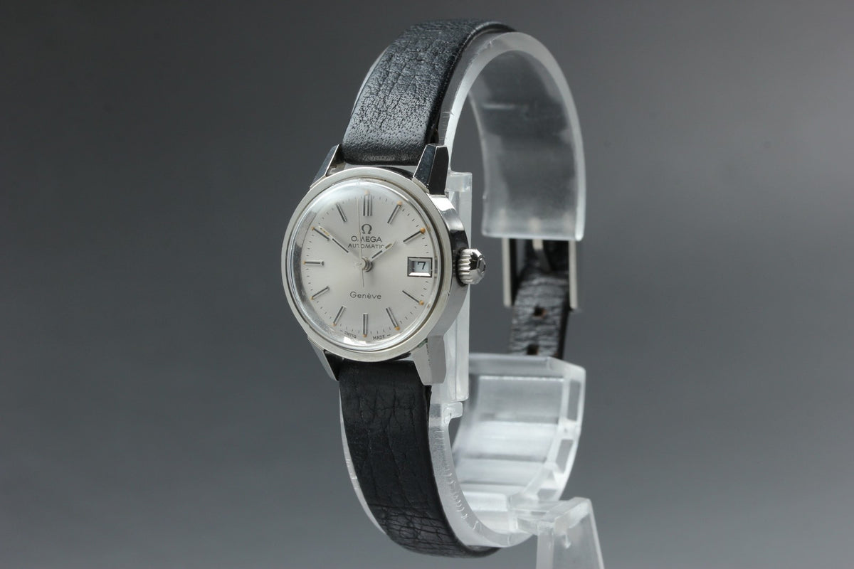 1972 Near MINT OMEGA Geneve 22mm 566.045 Automatic Silver Dial Women's Vintage