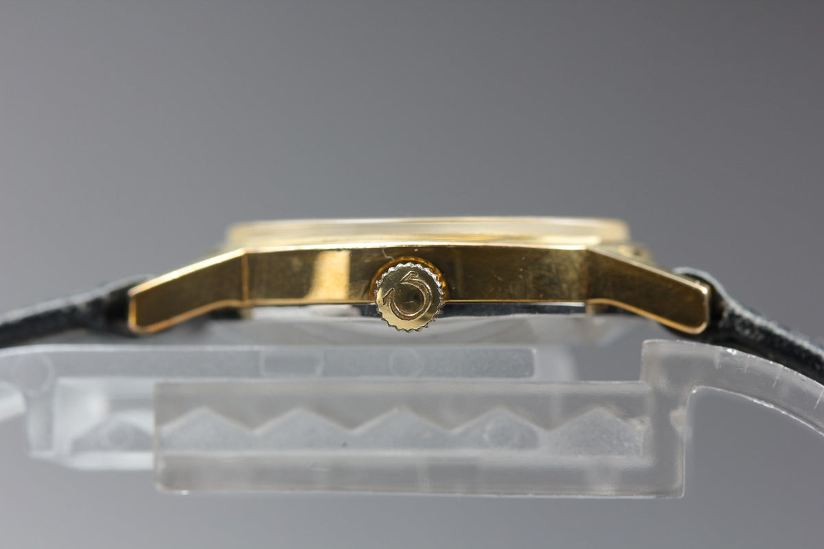 1973 Near MINT OMEGA Geneve 20mm 511.0411 Manual Gold Dial Women's Watch Vintage