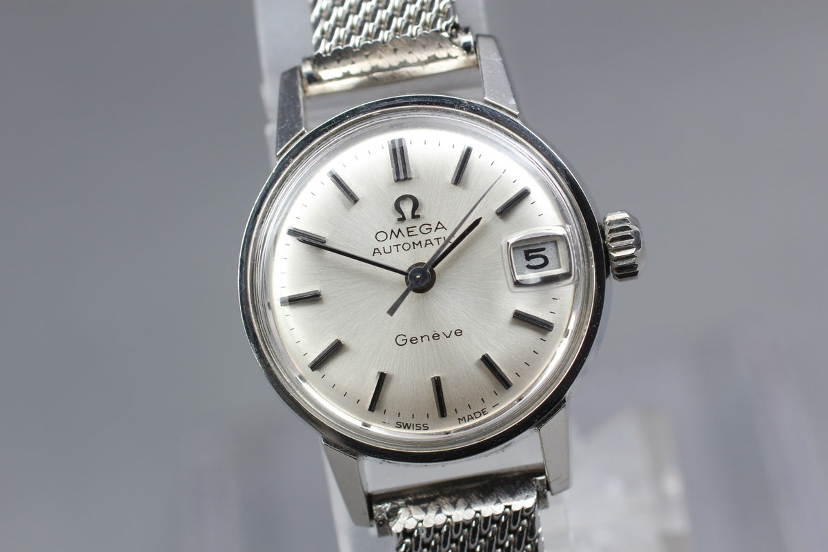 1969 Near MINT OMEGA Geneve 21mm 566.002 Automatic Silver Dial Women's Vintage