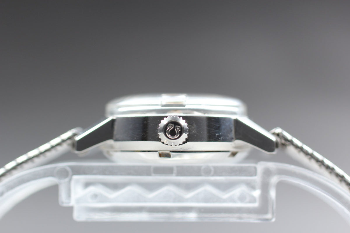 1969 Near MINT OMEGA Geneve 21mm 566.002 Automatic Silver Dial Women's Vintage
