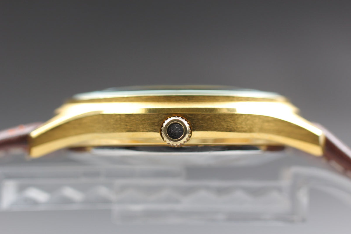 1973 MINT OMEGA De Ville 35mm 192.0027 Quartz Gold Dial Men's Watch Vintage