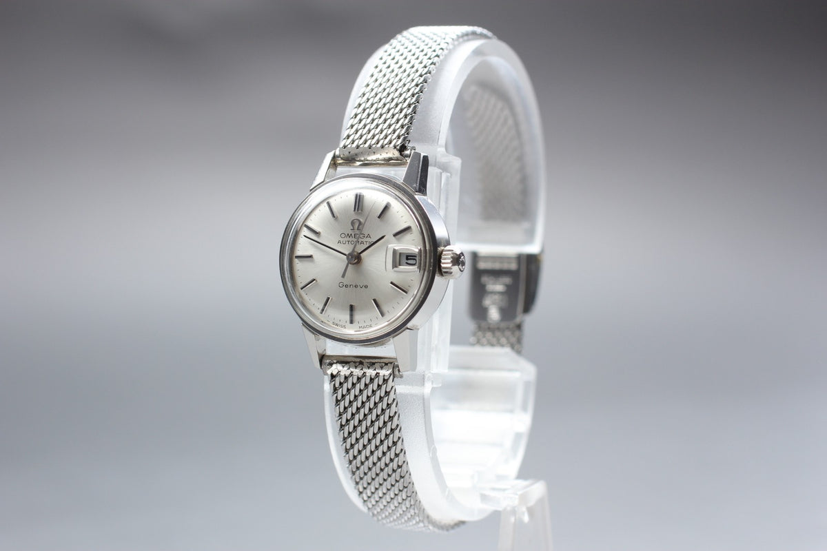 1969 Near MINT OMEGA Geneve 21mm 566.002 Automatic Silver Dial Women's Vintage