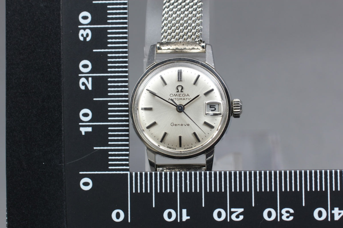 1969 Near MINT OMEGA Geneve 21mm 566.002 Automatic Silver Dial Women's Vintage