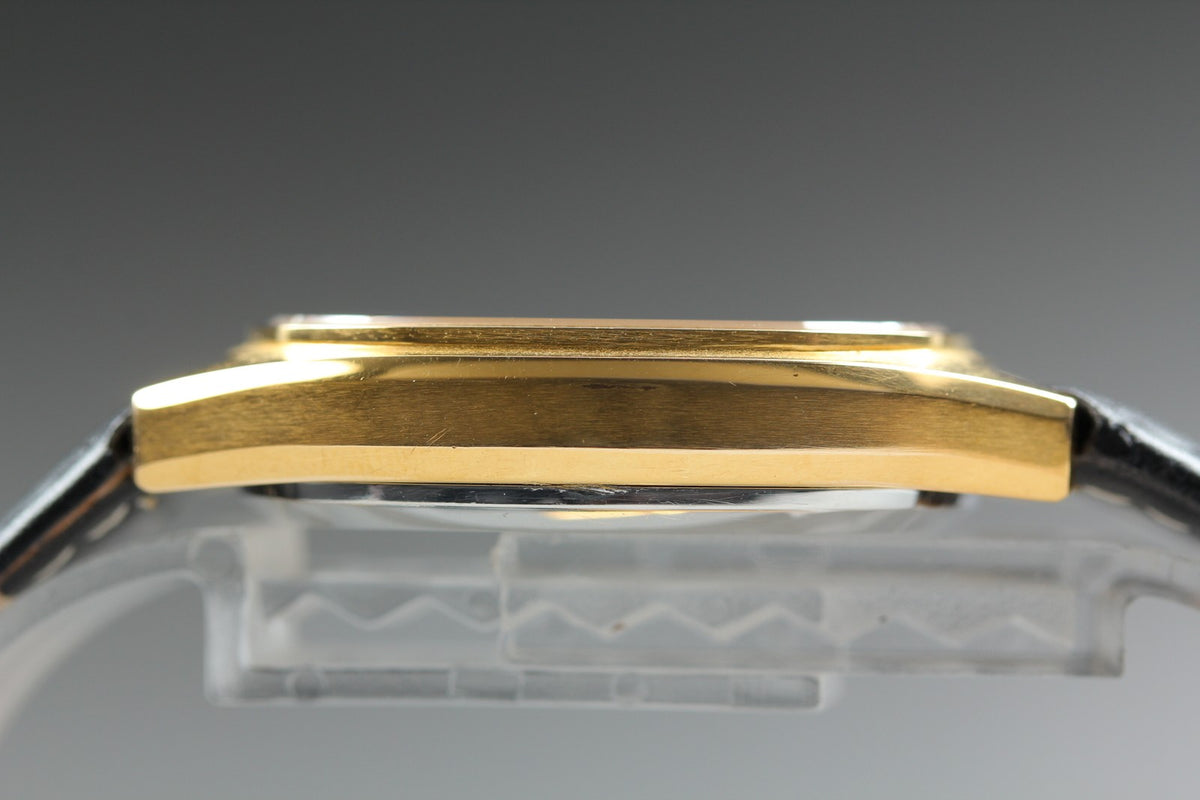1979 Near MINT OMEGA De Ville 34mm 192.0034 Quartz Gold Dial Men's Watch Vintage
