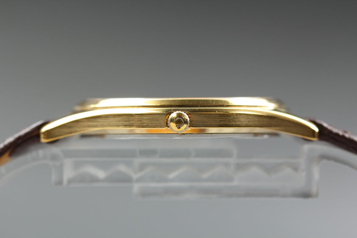 1986 Near MINT OMEGA Seamaster 33mm 196.0251 Quartz Roman Dial Men's Vintage