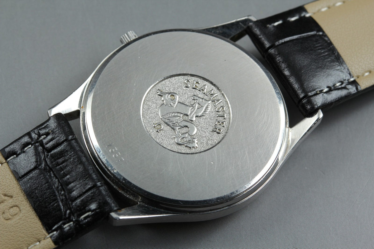 1980 Near MINT OMEGA Seamaster 34mm 196.0216 Quartz Champagne Dial Men's Vintage