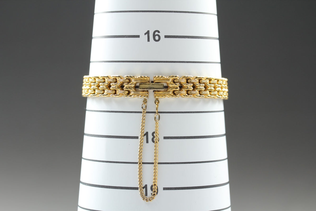 1980 Near MINT OMEGA De Ville 23mm 591.014 Quartz Gold Dial Women's Vintage