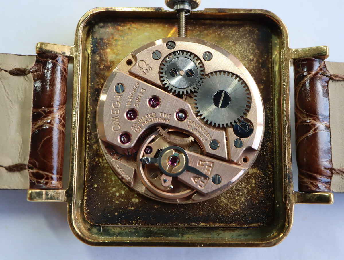 1971 Near MINT OMEGA De Ville 25mm 511.0375 Manual Gold Dial Women's Vintage