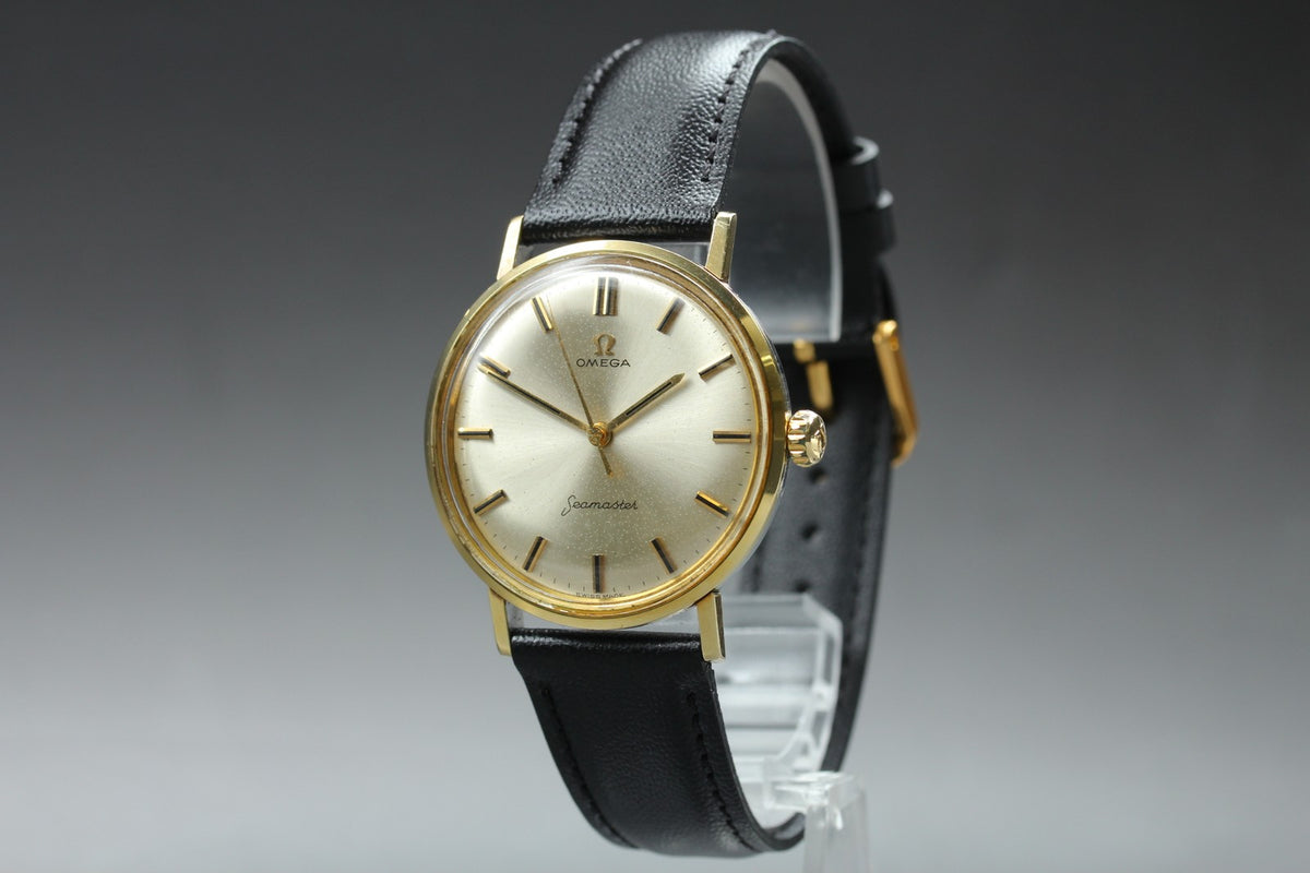 1960s Near MINT OMEGA Seamaster 34mm Manual Champagne Dial Men's Watch Vintage