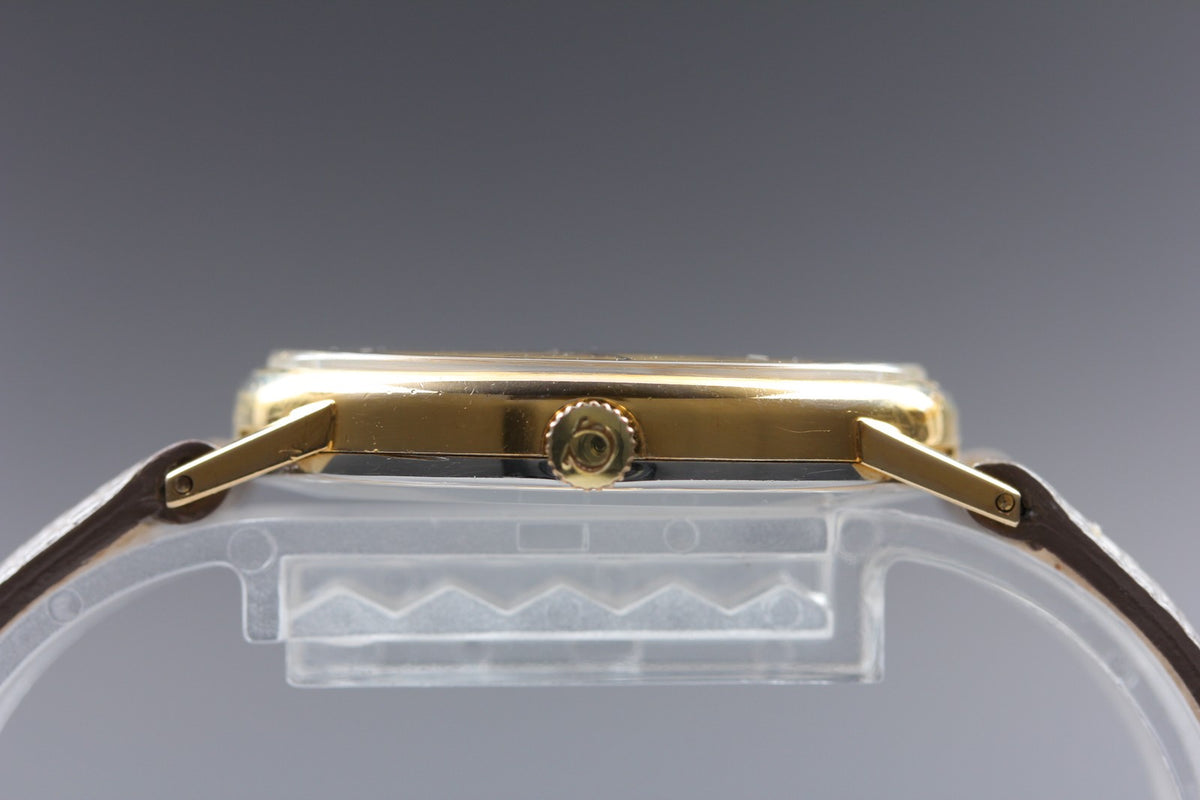 1972 Near MINT OMEGA Geneve 29mm 511.416 Manual Gold Dial Unisex Watch Vintage