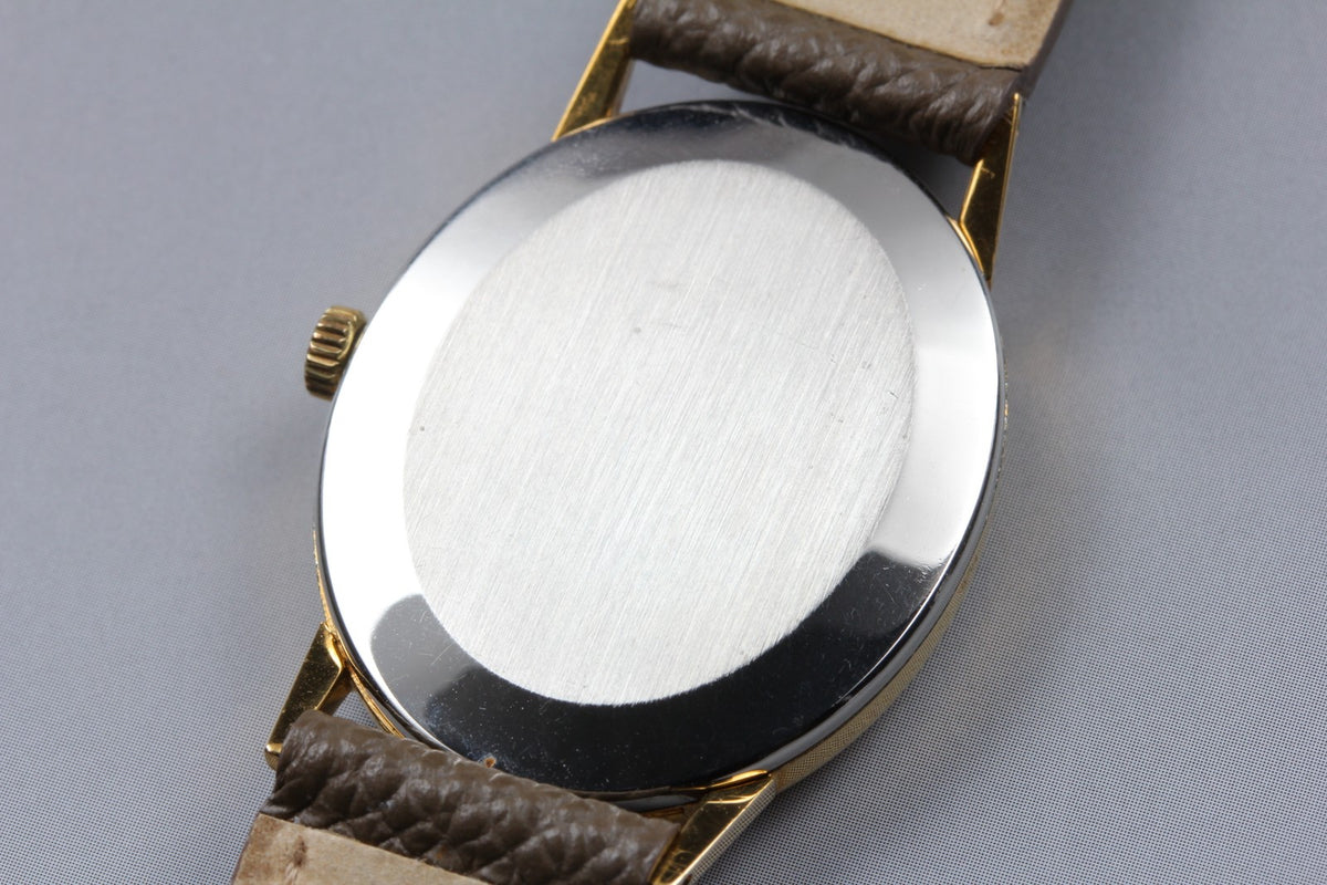 1972 Near MINT OMEGA Geneve 29mm 511.416 Manual Gold Dial Unisex Watch Vintage