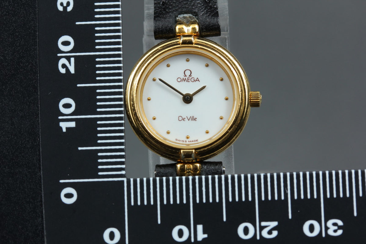 1985 Near MINT OMEGA De Ville 20mm 595.0080 Quartz White Dial Women's Vintage