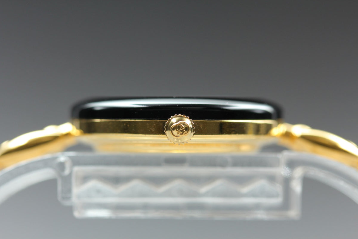 Near MINT/Box GUCCI Change Bezel 11/12.2 6 Colors 26mm Quartz White Dial Women's