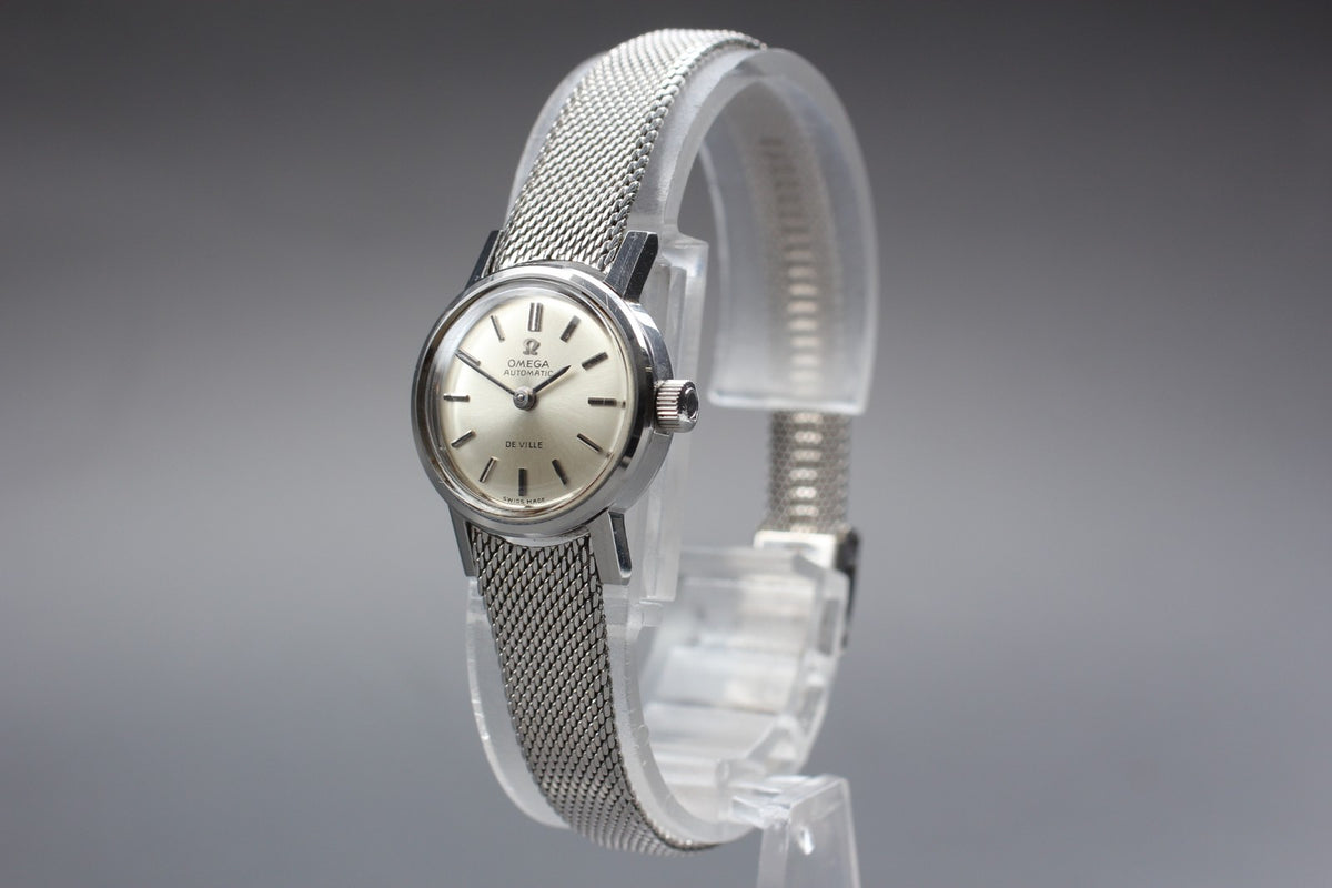 1969 Near MINT OMEGA De Ville 19mm 555.003 Automatic Silver Dial Women's Vintage