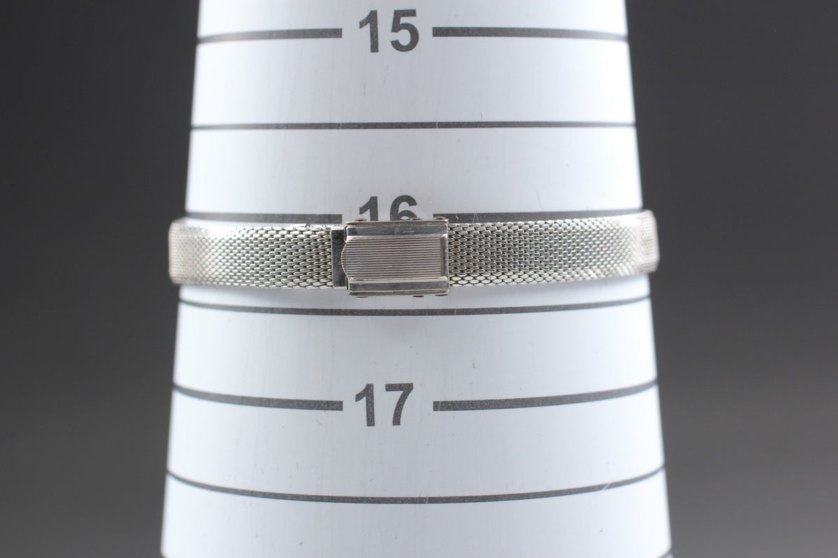 1969 Near MINT OMEGA De Ville 19mm 555.003 Automatic Silver Dial Women's Vintage