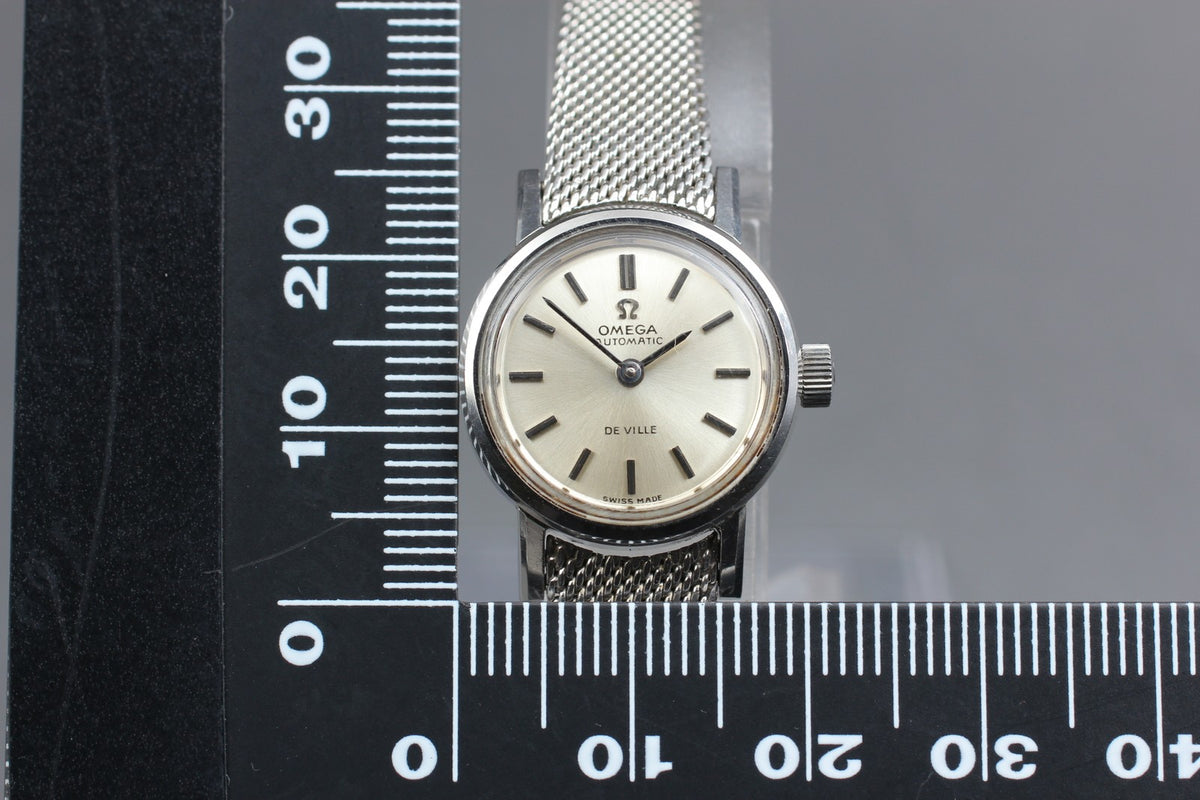 1969 Near MINT OMEGA De Ville 19mm 555.003 Automatic Silver Dial Women's Vintage