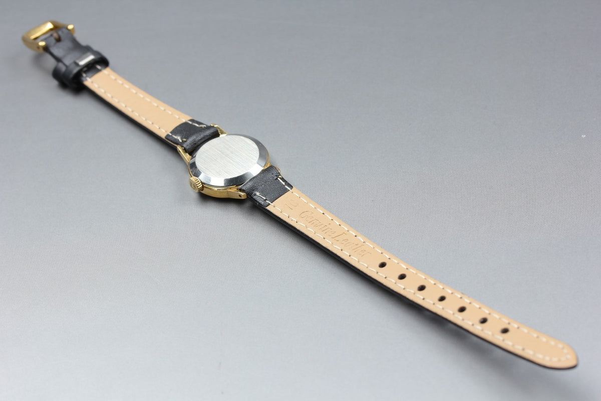 1974 Near MINT OMEGA Geneve 20mm 511.0451 Manual Gold Dial Women's Vintage