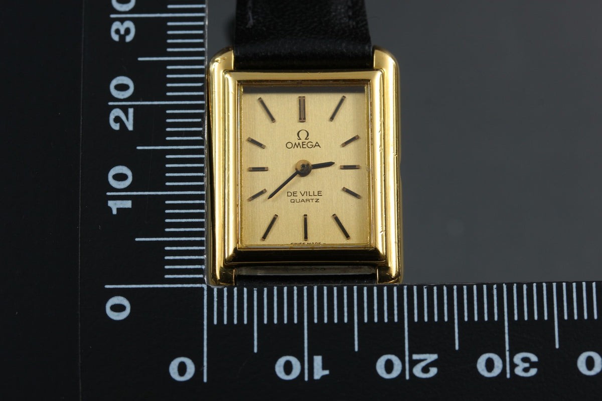 1979 Near MINT OMEGA De Ville 20mm 591.0029 Quartz Gold Tank Women's Vintage